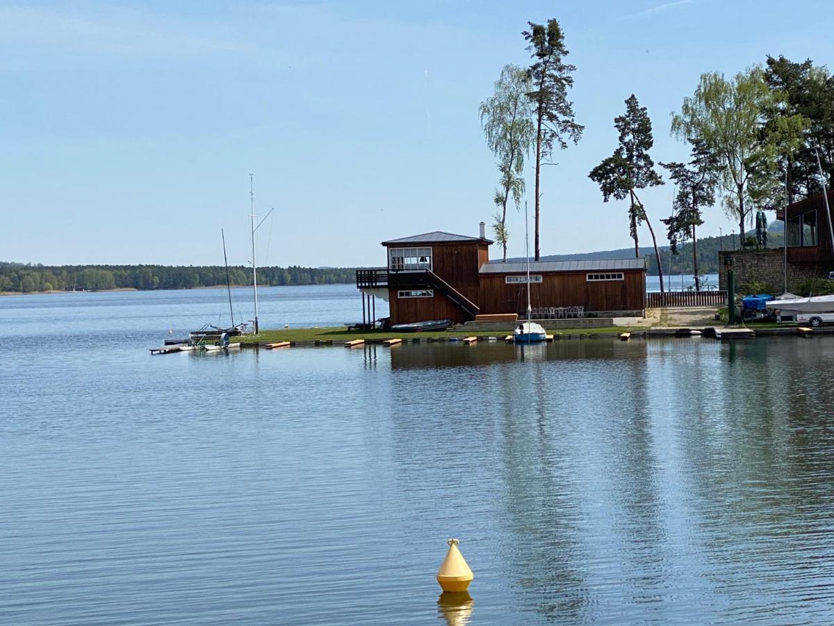 Apartman V Lakeparku Stare Splavy Exterior photo